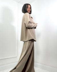 Burcu Aslan TOTAL OUTFIT CASI LOOK (JACKET + SKIRT)